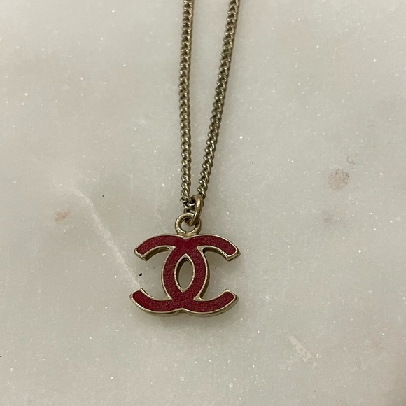 AUTHENTIC CHANEL Coco CC Red Enamel Necklace 16” Chain - Picture 1 of 7
